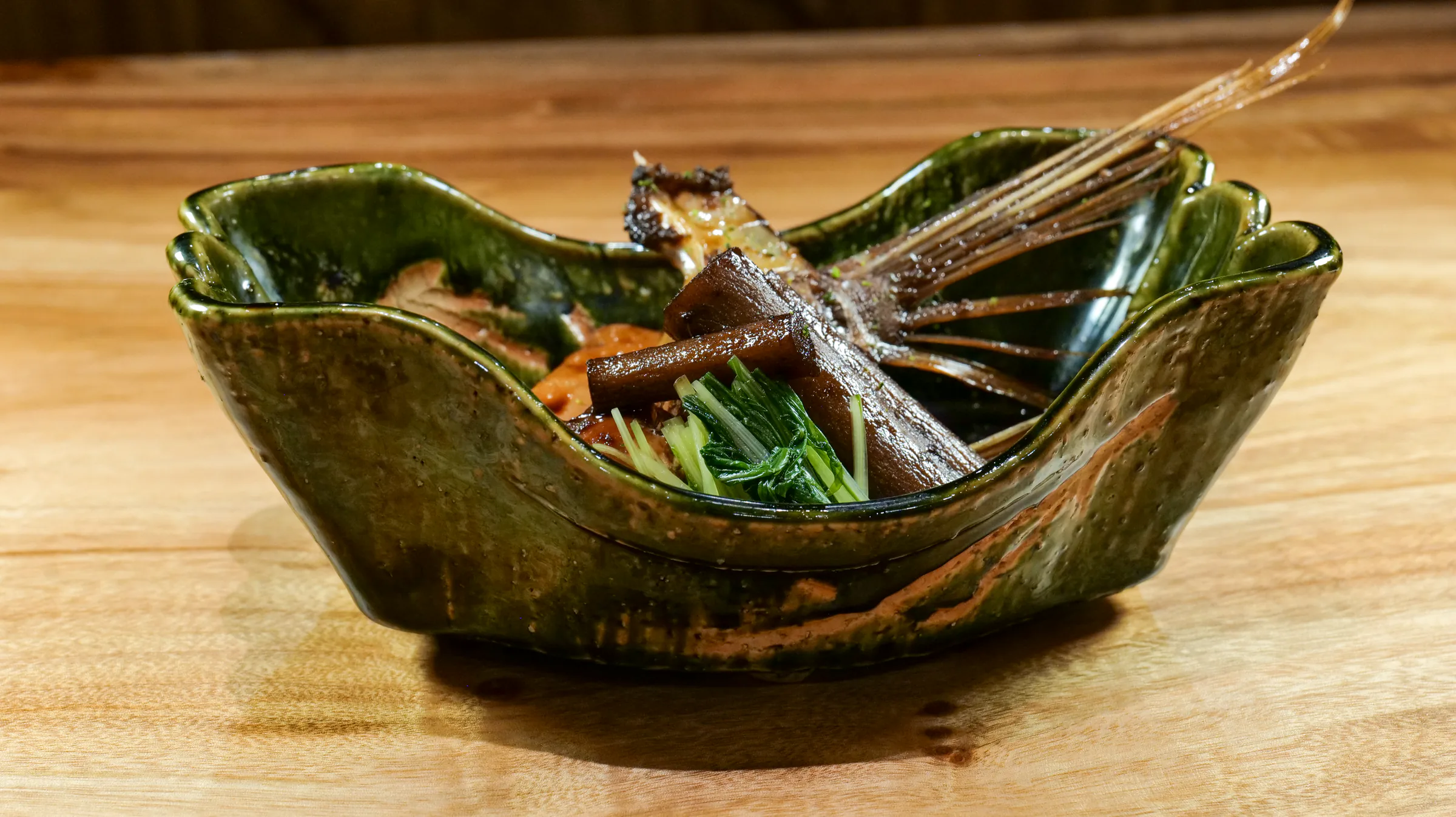 季節の魚と野菜を盛り付けた一皿